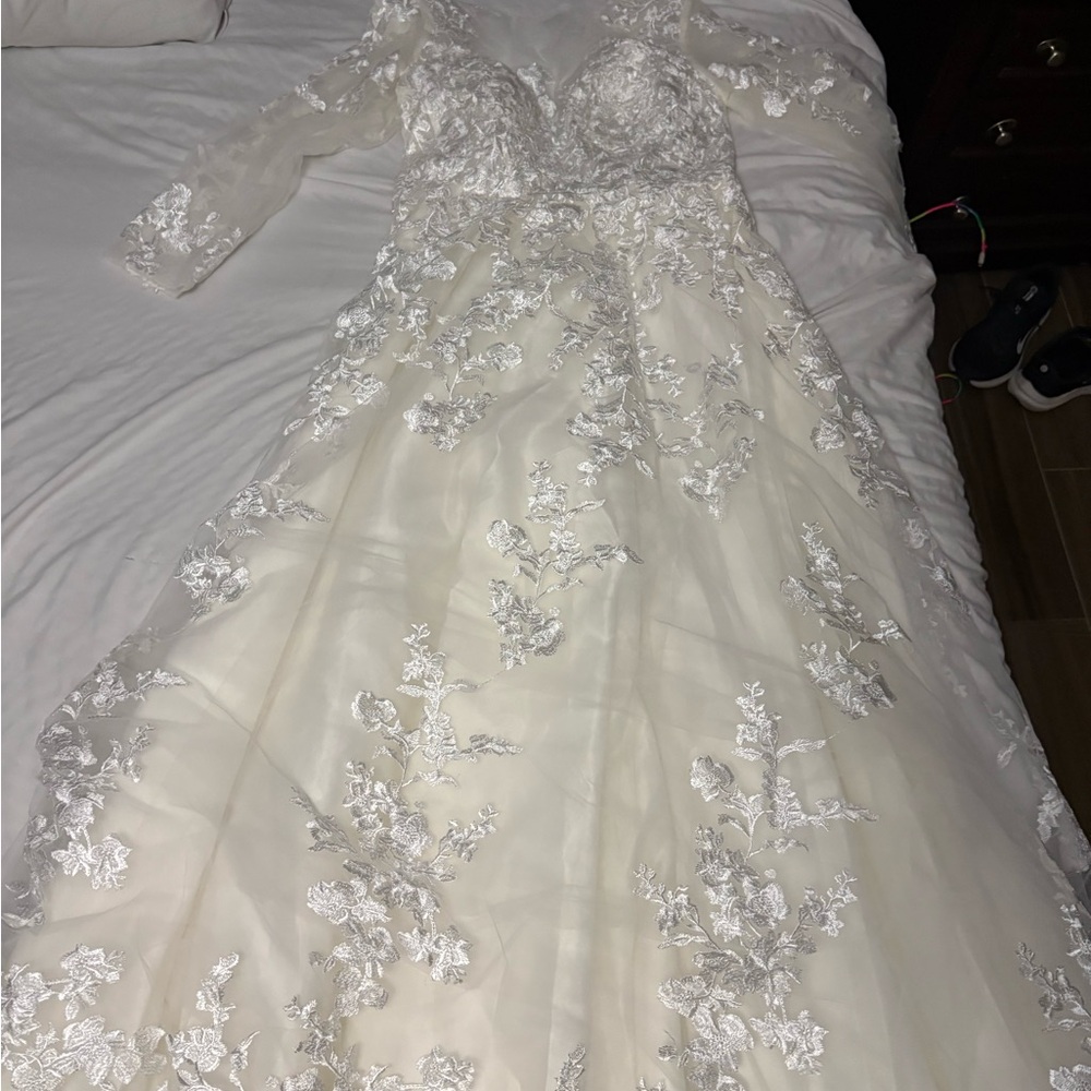 Wedding dress